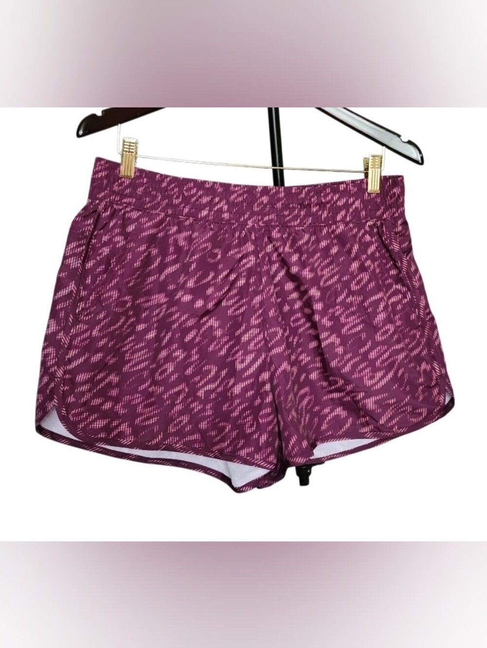 Women's Maroon Patterned Athletic Shorts